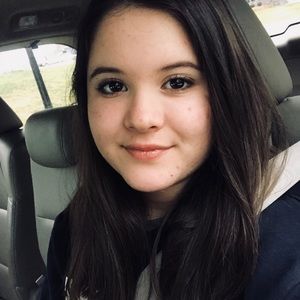 Meet your Posher, Macie